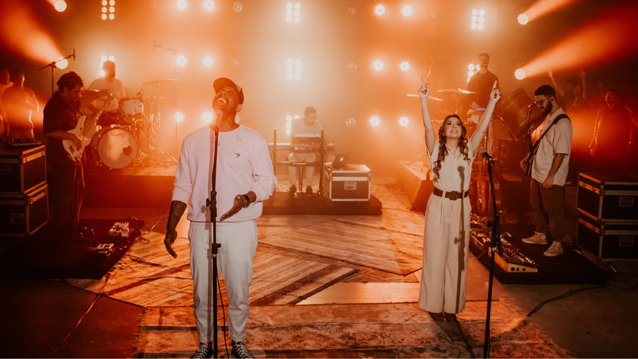 “Maranata/Lágrimas de Fogo” é o Single de Deivison Pires e Amanda Loyola, com o selo de Vitória Sounds