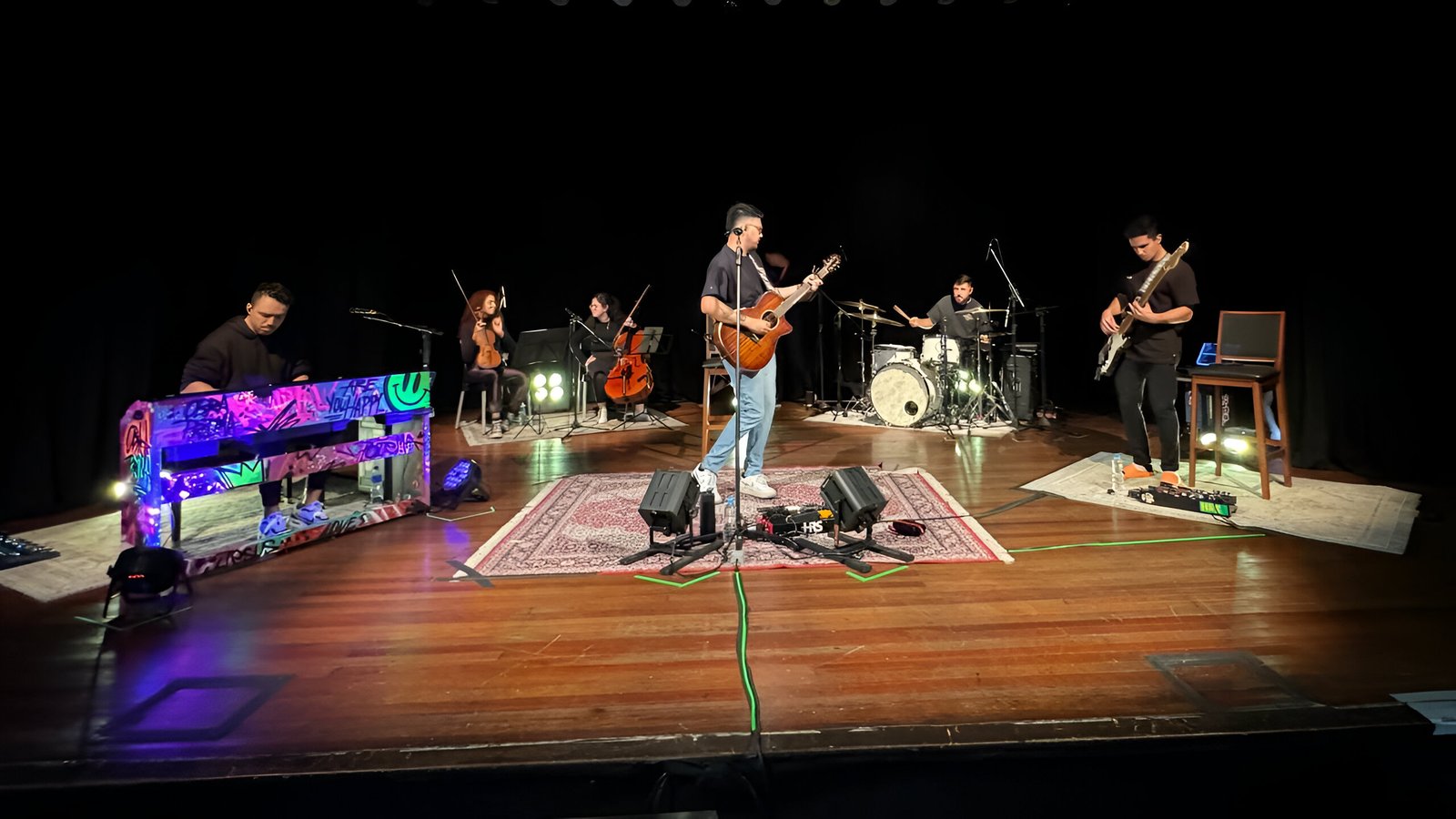 SALVAON lança álbum “Ao Vivo no Teatro” pela Flame Music: Uma experiência de adoração intensa