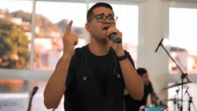 Luccas Marsan lança “Só a Ti” pela Bless Music e convida a todos à adoração sincera a Deus