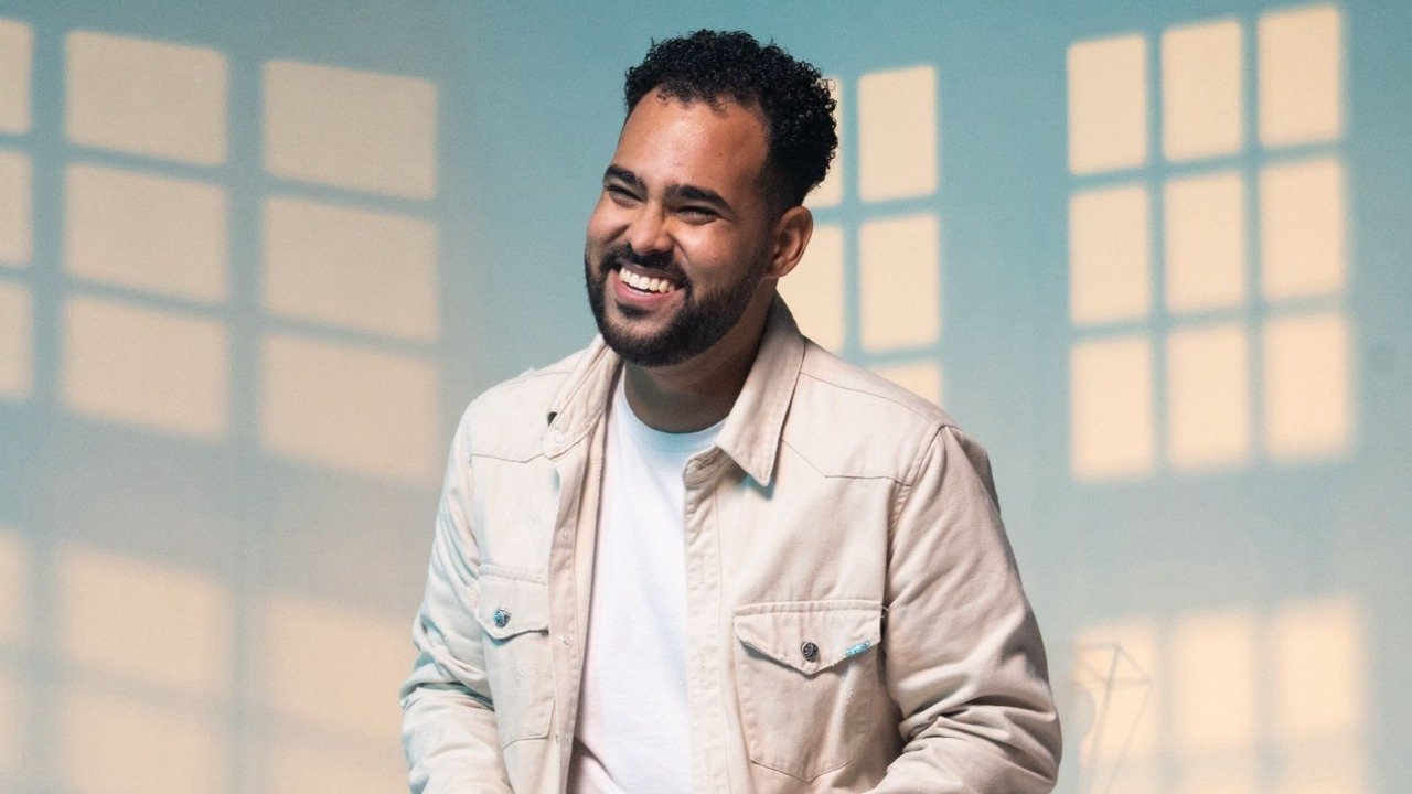“Estou Contigo”: novo single de Matheus Brandão pela Bless Music reforça esperança e intimidade com Deus