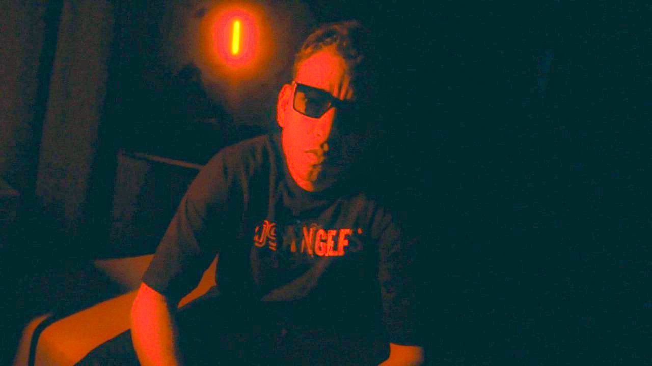 “Dias Ruins”: novo single de Adriano Cesar pela TRDD Records leva esperança em meio à dor