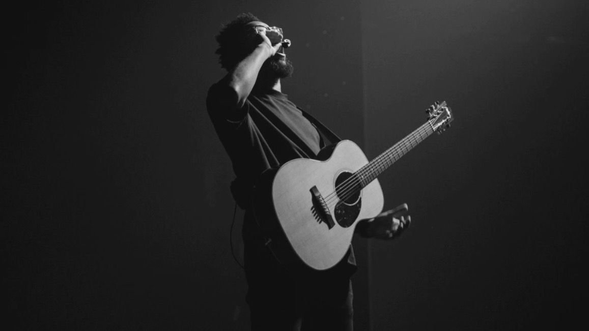 Eliezer de Tarsis lança “É Cristo” pela Flame Music destacando Jesus como centro de tudo